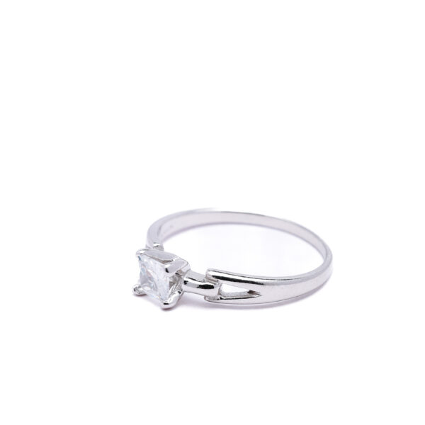 Aurora Princess Solitaire Silver Ring 2